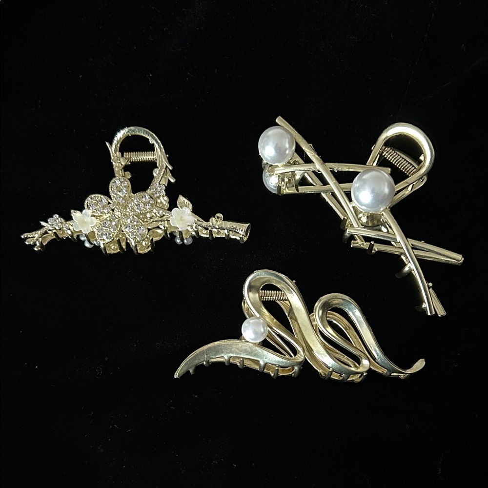 Elegant Gold color and Pearl Brooch Set